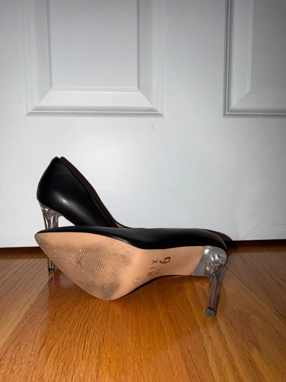 Patent Leather black stiletto heels - Picture 2 of 2